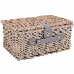 2-Person Wicker Picnic Basket Front